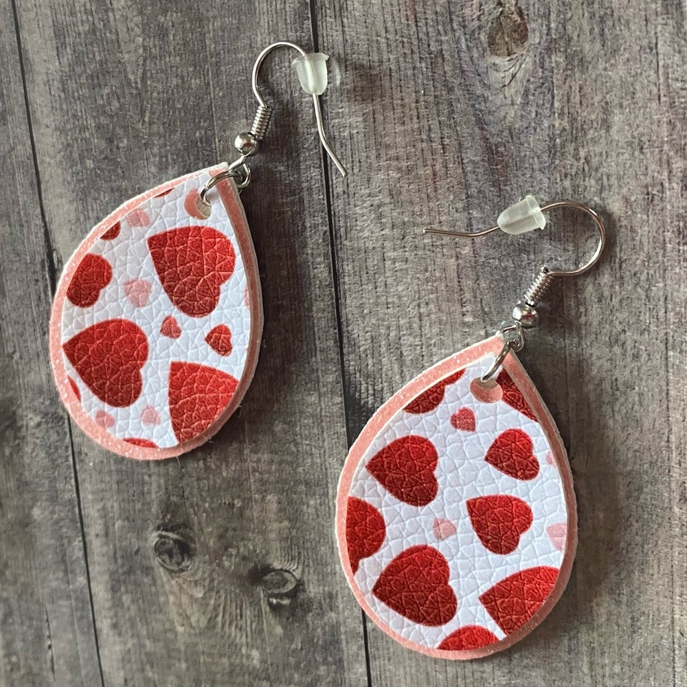 Red heart - Picture 2 of 5